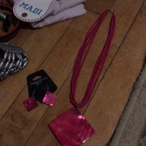 Necklace earrings set